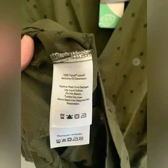 Woman’s Eddie Bauer Green 100% Tencel Lyocell Long Sleeve Wrap Star Top Size L - Picture 5 of 8